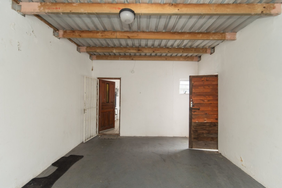 6 Bedroom Property for Sale in Newton Park Eastern Cape